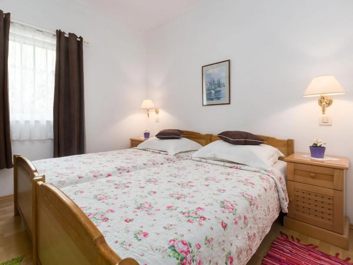 Apartment Nena - Prc426 By Interhome Nova Vas